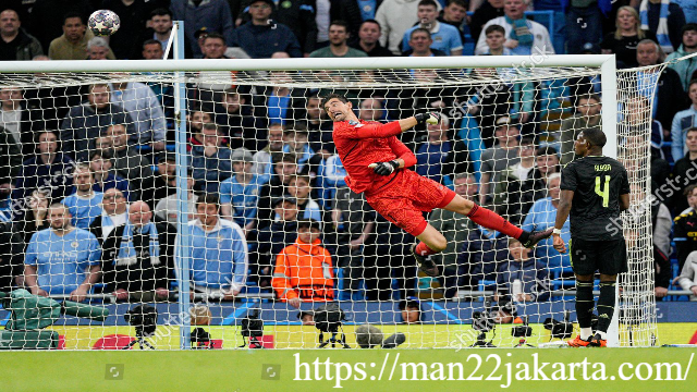 Thibaut Courtois Penjaga Gawang